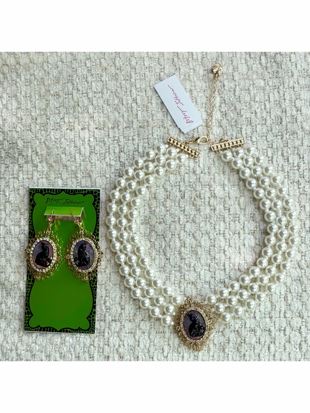 Betsey Johnson Faux Pearl Choker Necklace Black Cat Cameo Earrings Set Retro NWT